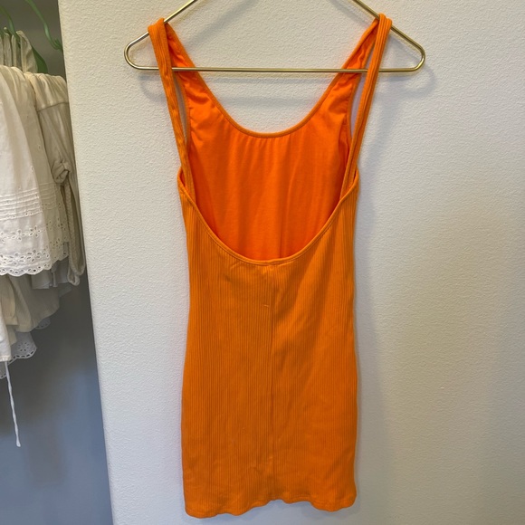 Sexy Low Back BodyCon Dress - Picture 5 of 6